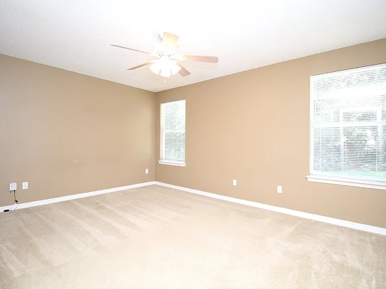 4319 Crosswinds Dr — Photo 11