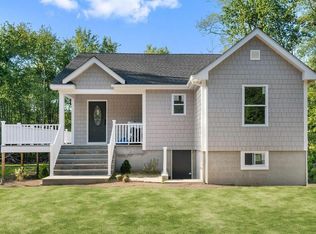 1794 Amazon Rd, Mohegan Lake, NY 10547