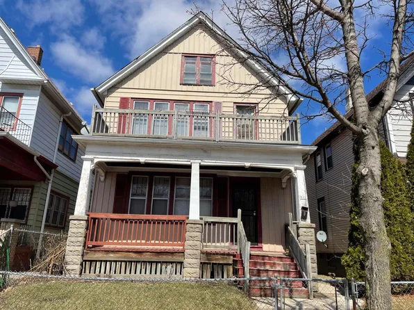912 W Hadley St, Milwaukee, WI 53206