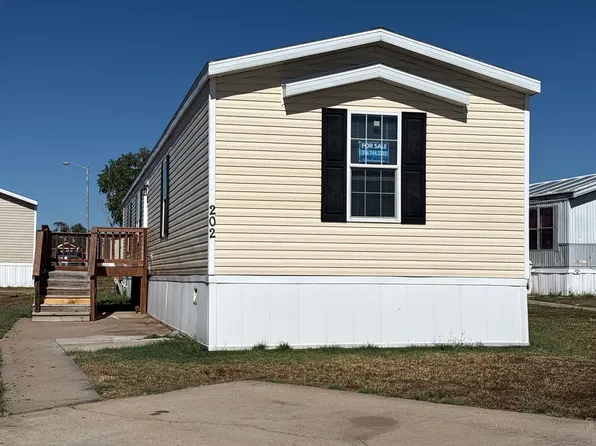 501 E 63rd St N #202, Wichita, KS 67219