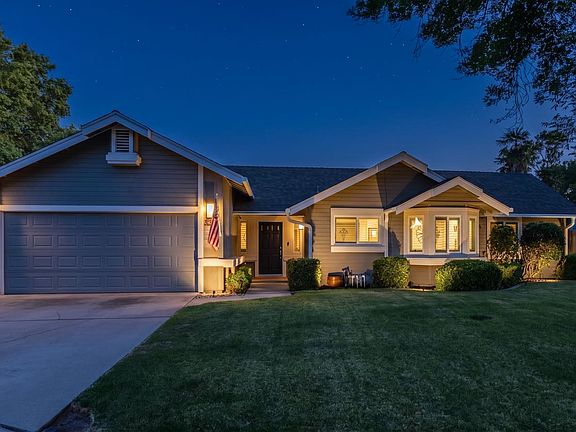 2nd image of 3012 Mammoth Way