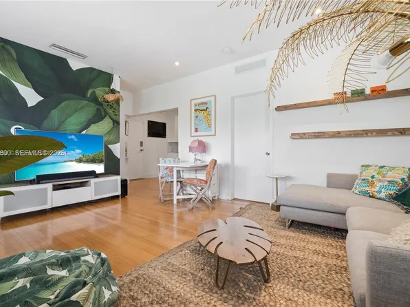 935 10th St APT 3, Miami Beach, FL 33139