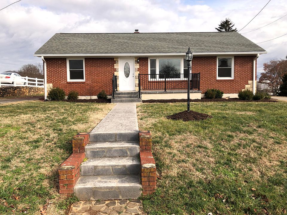 1st image of 3545 Evelyn Dr