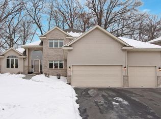 10524 Hidden Oaks Ln N, Champlin, MN 55316