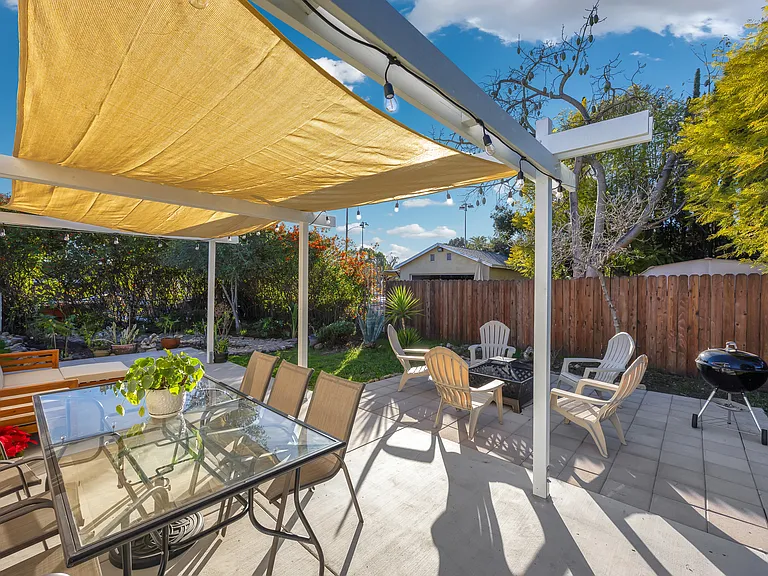 535 N Cerritos Ave — Photo 45