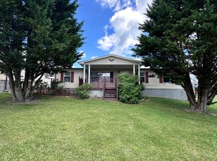 1089 Pine Grove Bunker Hill Rd, Ballard, WV 24918