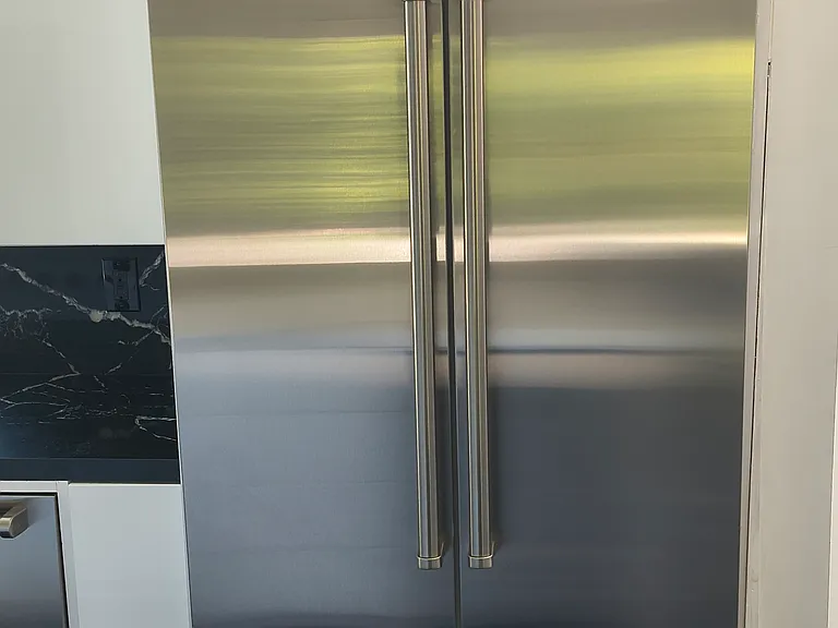 2828 Benedict Canyon Dr — Photo 24