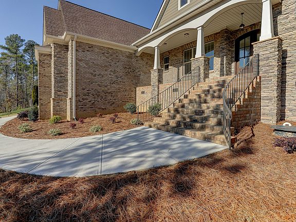 4th image of 1828 Wedowee Ct