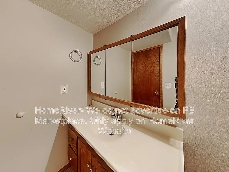 1811 E 8th Ave — Photo 17
