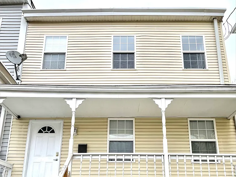 517 Mosby St — Photo 1