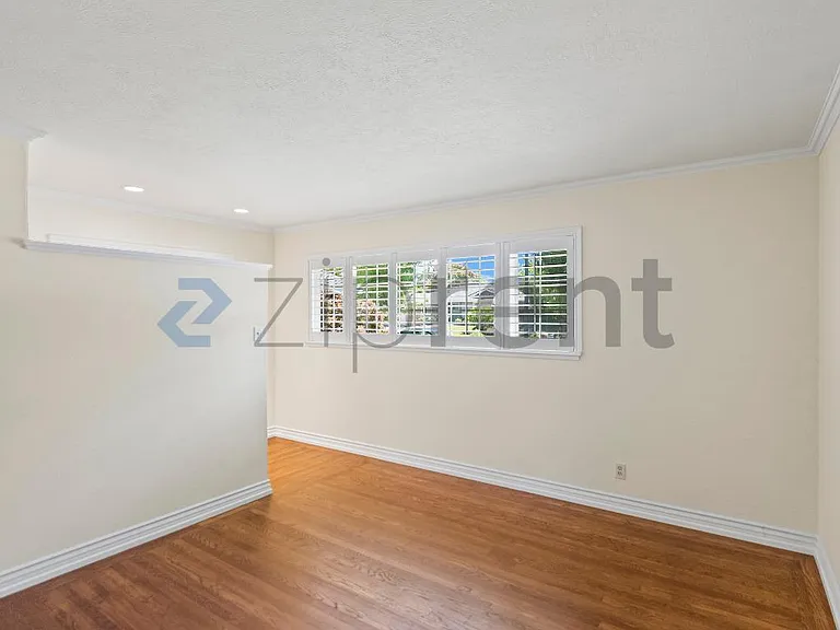 1075 Kildare Ave — Photo 21