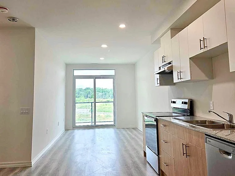 181 Elmira Rd S #606 — Photo 2
