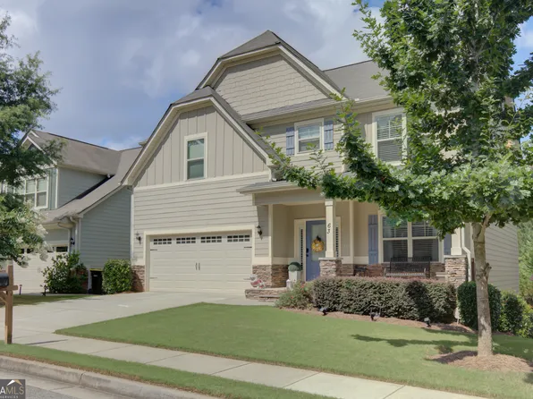 63 Seabiscuit Ct, Newnan, GA 30263