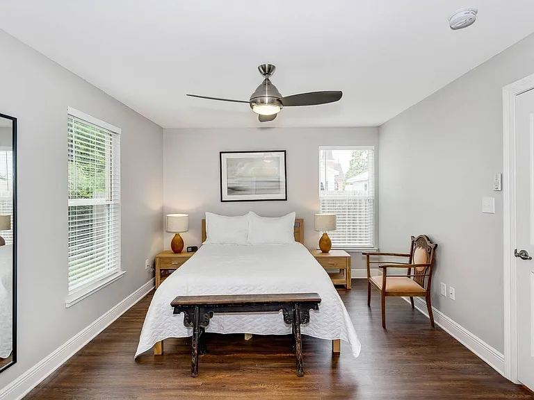 609 N Reus St — Photo 16