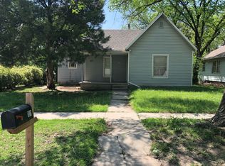 1011 N High St, Newton, KS 67114