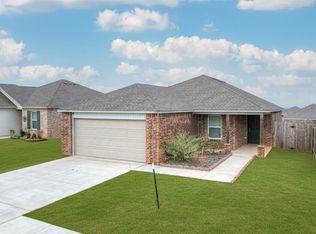 11609 NW 95th St, Yukon, OK 73099