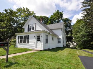 10 Crest St, Concord, MA 01742