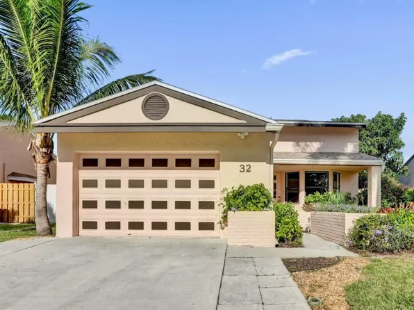 32 Buxton Lane, Boynton Beach, FL 33426