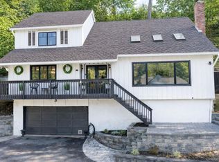 131 Fleets Cove Rd, Huntington, NY 11743