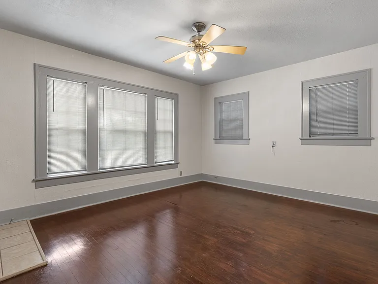 2811 Lawrence Rd — Photo 9