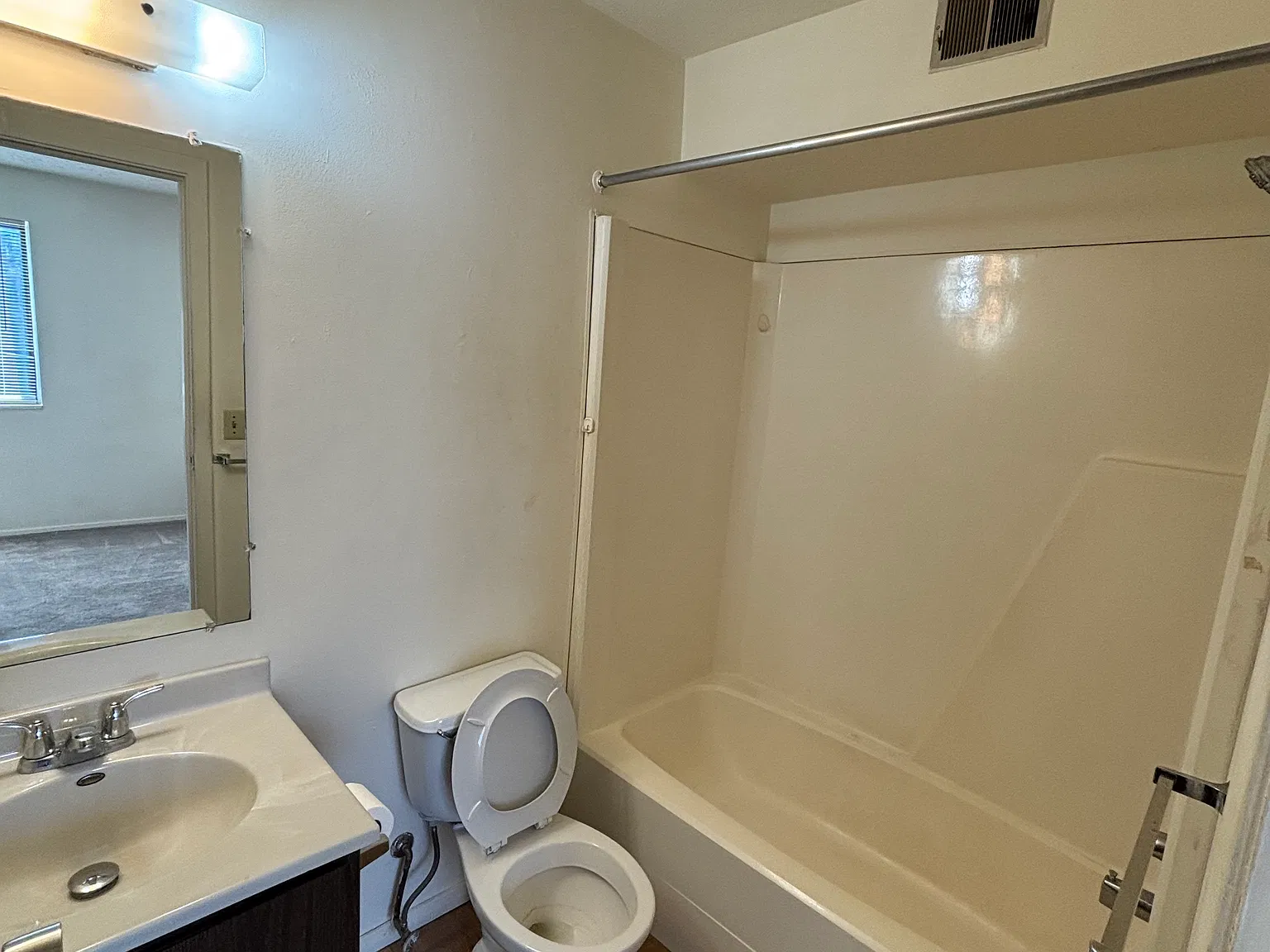 1 bed, 785 sqft, $850 — Photo 4