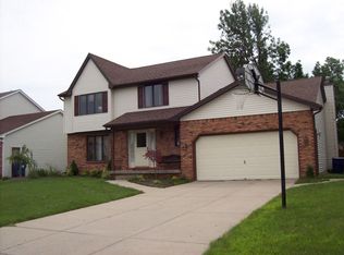 43 Gina Mdws, East Amherst, NY 14051