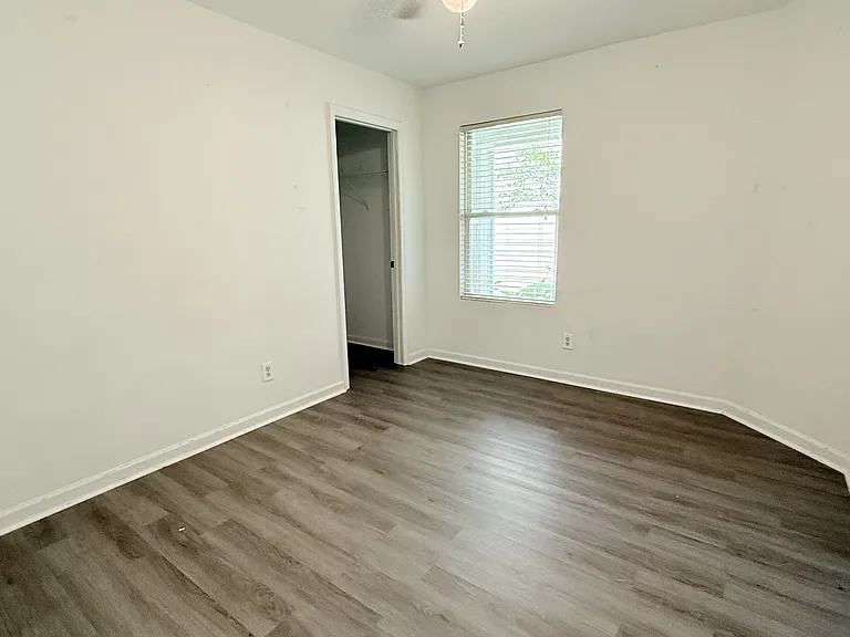 15251 Tyler Mill Dr — Photo 13