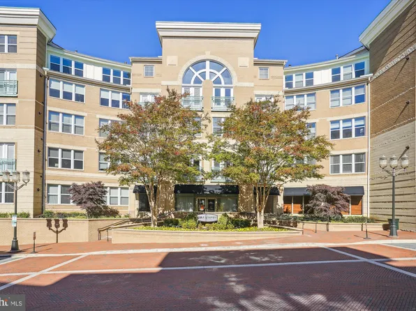 12000 Market St APT 354, Reston, VA 20190