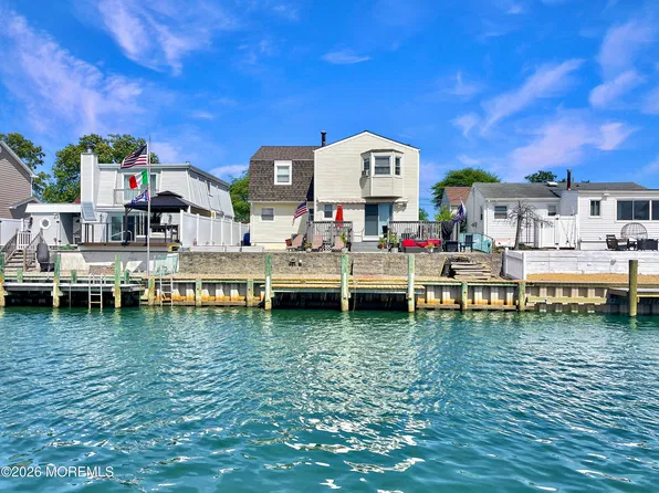 778 Tunney Point Drive, Toms River, NJ 08753