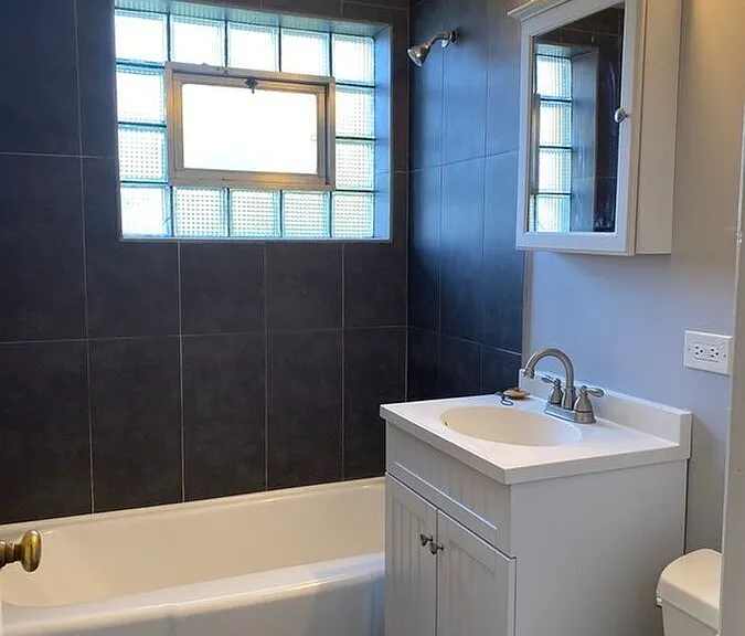 9524 S Troy Ave #GS — Photo 4