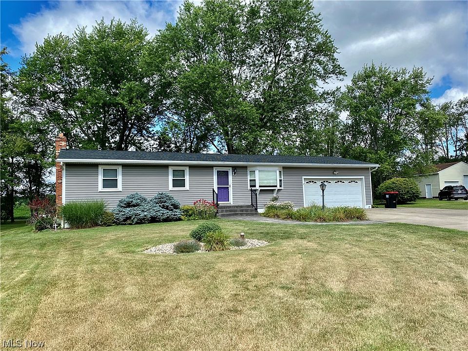 1st image of 13529 Acorn Cir NW