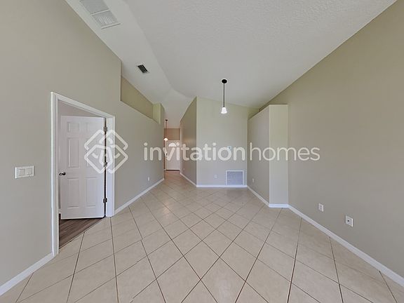 3rd image of 813 Angelina Ct