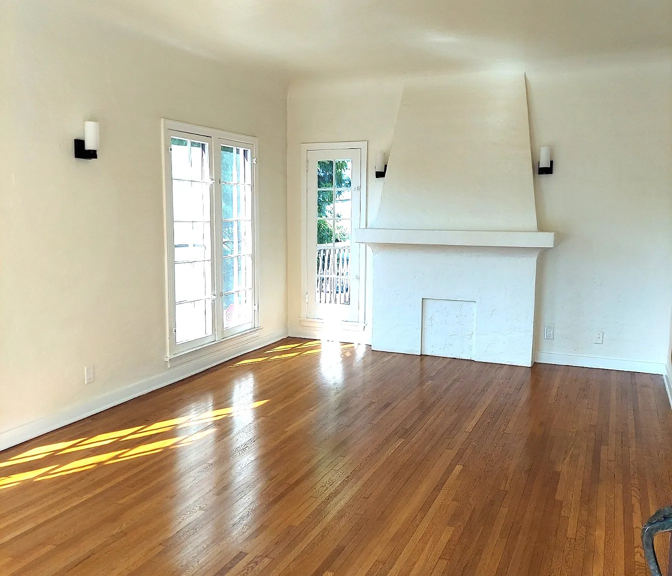 1 bed, 750 sqft, $2,395 — Photo 2