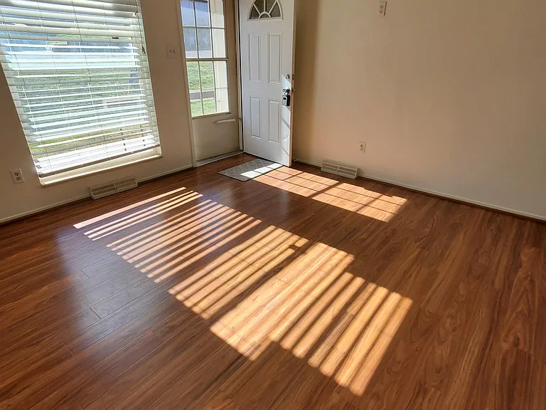 5846 S Pearl St — Photo 1