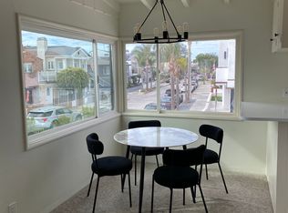206 Bay Ave E #2, Newport Beach, CA 92661