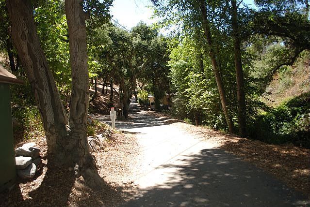 Drive way to property
