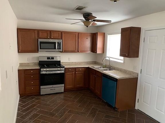 2nd image of 281 Linkwood St