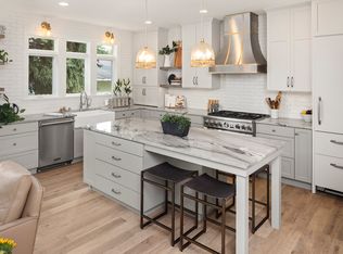 1961 Shorewood Ln, Mound, MN 55364