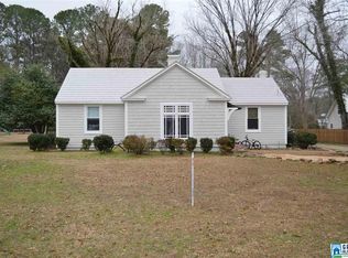 202 Lake St, Trussville, AL 35173