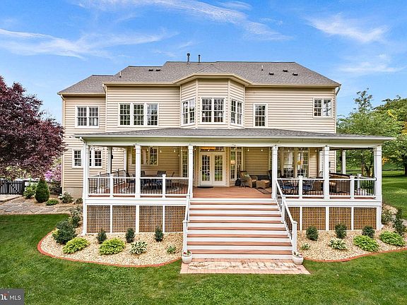 3rd image of 17219 Westfield Pl