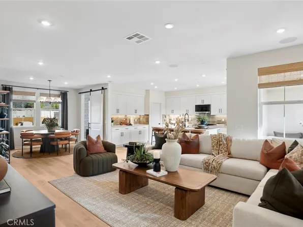 545 Gregory Way, Glendora, CA 91740