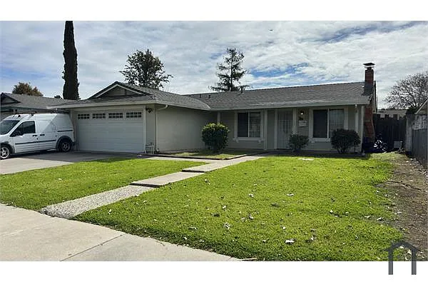 632 Nokomis Dr photo 1