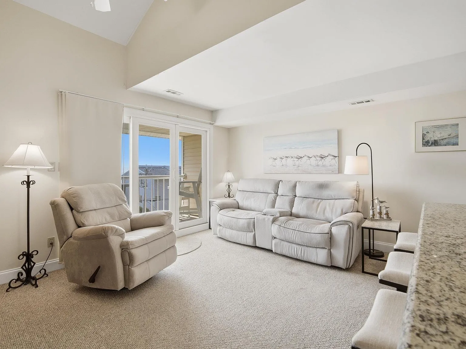 2 bed, 2.5 bath, $8,800 — Photo 4