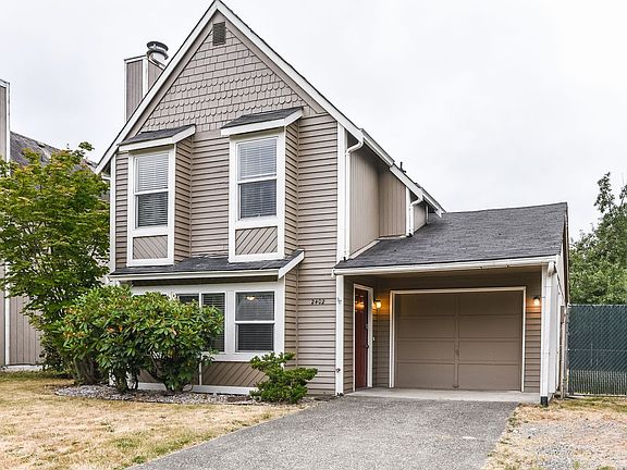 2nd image of 2402 67th Ave NE
