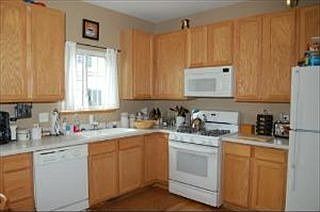 3rd image of 144 Monarch Dr #1