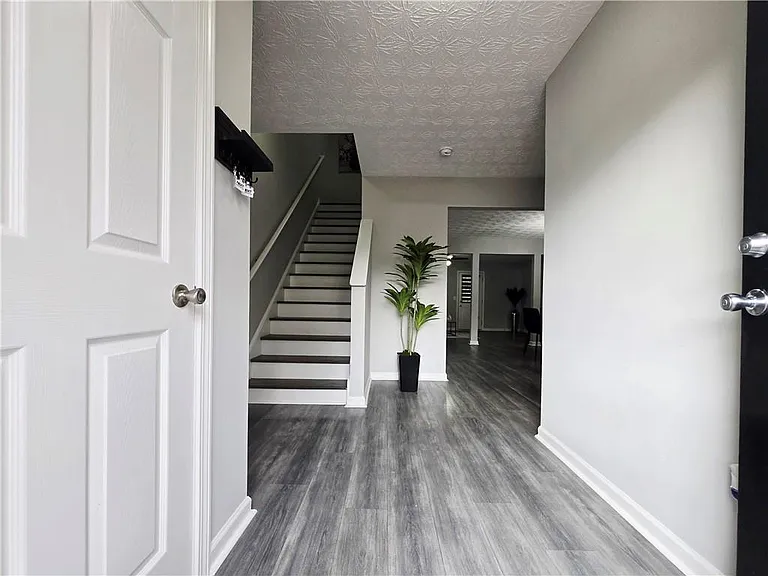 2430 Piering Dr — Photo 28