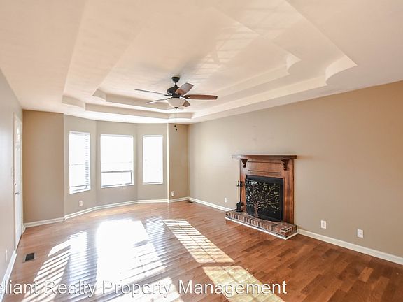5th image of 3416 Melrose Dr