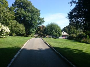 88 Essex Rd, Newton, MA 02467