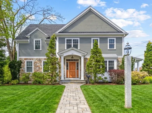 35 Marshall Rd, Wellesley, MA 02482