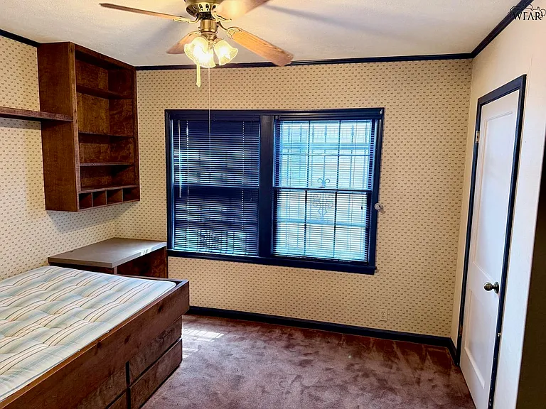 1652 Dayton Ave — Photo 7